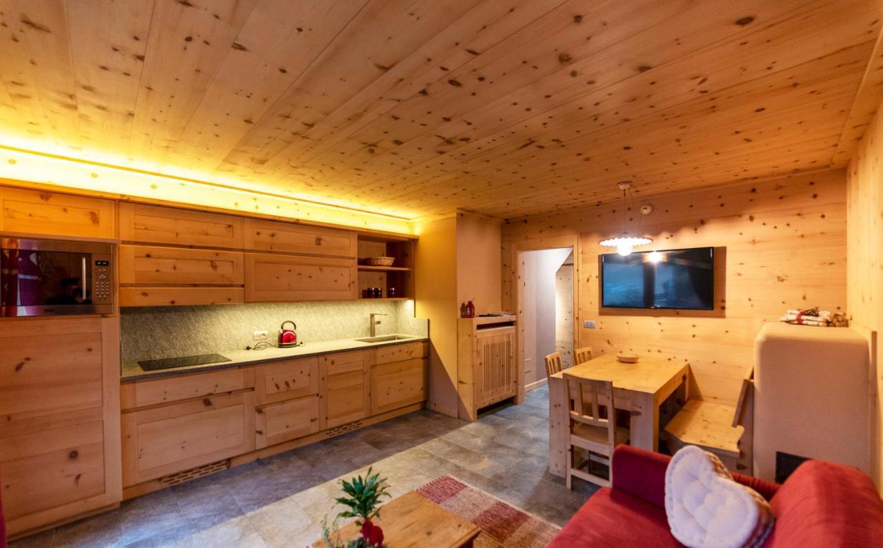 Al Bait Del Legn Apartment Bormio Bagian luar foto