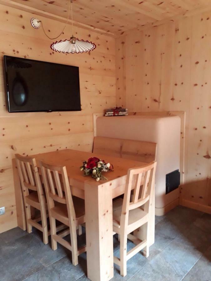 Al Bait Del Legn Apartment Bormio Bagian luar foto