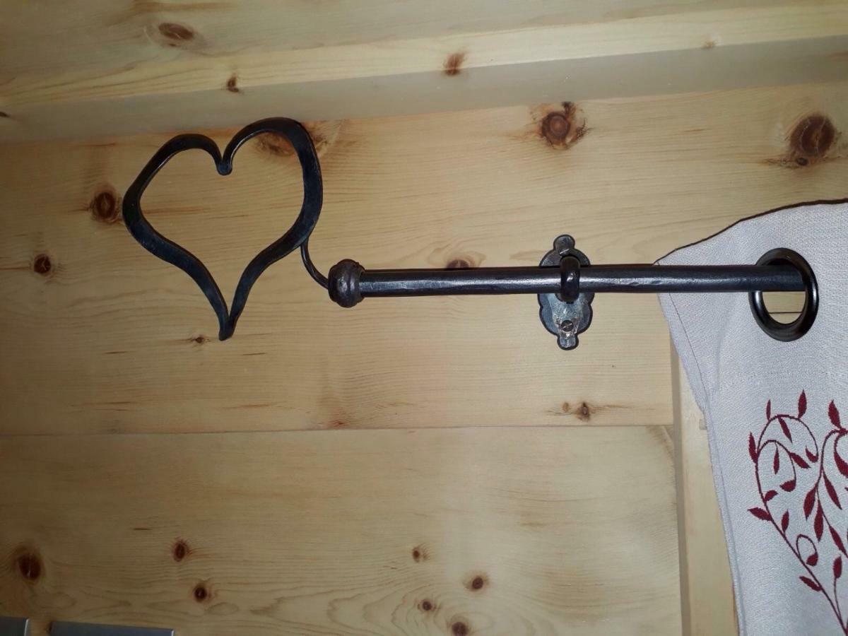 Al Bait Del Legn Apartment Bormio Bagian luar foto